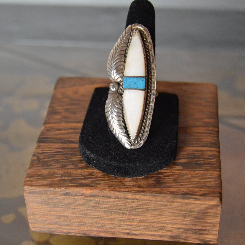 Vintage Navajo Sterling, Turquoise & Mother of Pearl Inlay Ring, Size 7.75 - Picture 4 of 8
